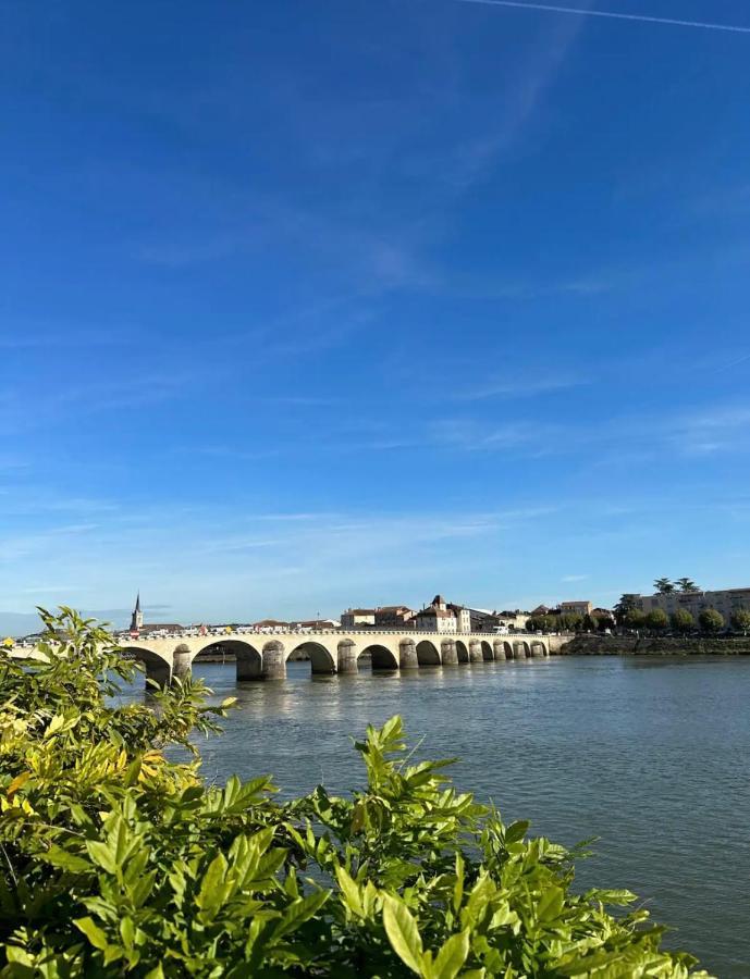 Le Lamartine - Vue Saone - Baignoire Ilot Макон Экстерьер фото